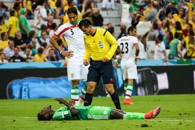 انتقاد مربی سابق نیجریه از تصمیمات استفان کشی برابر ایران